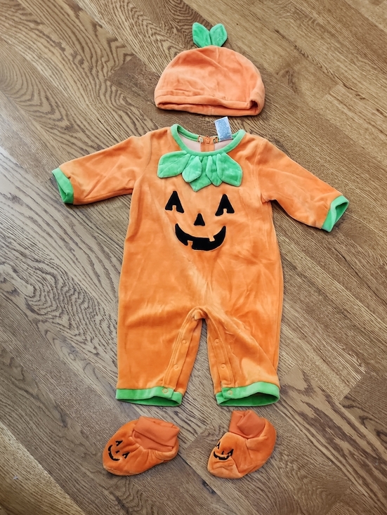 The Children's Place Other - The Children's Place Infant Orange Velour Pumpkin Costume Set 3-6 Months
